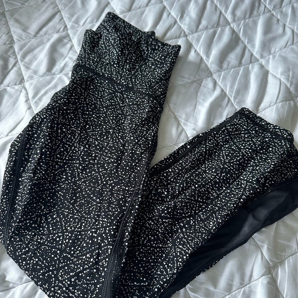 lululemon athletica Pants - Lululemon Athletica Black and White Leggings with High-Waisted Design